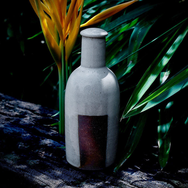 Minimalist Oasis Bottle