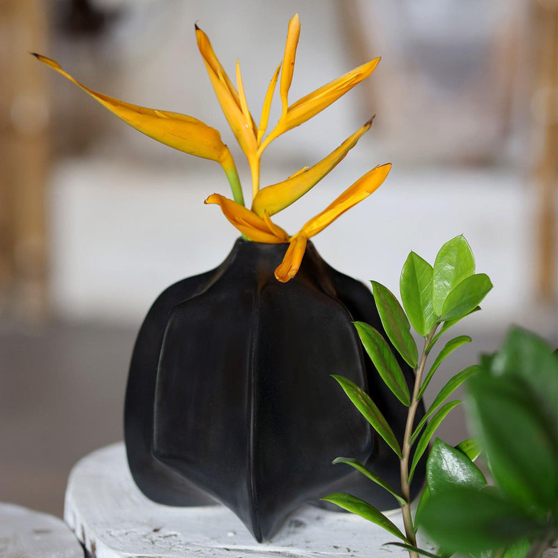 Noir Vase